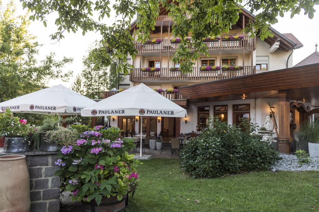 Gaestehaus Becher Donzdorf Kültér fotó
